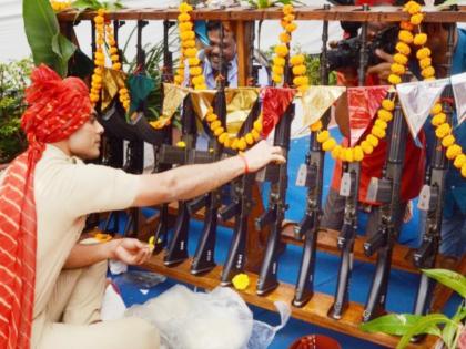 Dussehra 2022: Know About Dussehra Weapon Worship Timings, Rituals & Vijay Muhurat! | Dussehra 2022: जाणून घ्या दसऱ्याची शस्त्र पूजनाची वेळ, विधी आणि विजय मुहूर्त याविषयी!