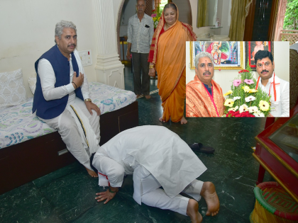 Mahant Namdev Shastri of Bhagwangad visited the residence of Dhananjay Munde for blessings | भगवानगडाचे महंत नामदेव शास्त्री यांची धनंजय मुंडे यांच्या निवासस्थानी आशीर्वादपर सदिच्छा भेट