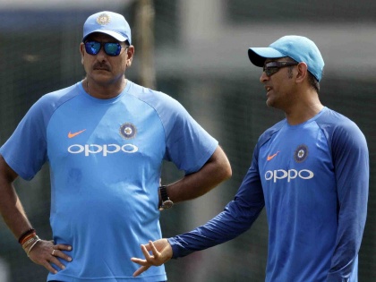 ICC World Cup 2019 : MS Dhoni turns to 'former spinner' Ravi Shastri for advice on countering spin bowling   | ICC World Cup 2019 : फिरकीवर खेळायचं कसं, शास्त्री गुरुजींनी दिल्या धोनीला टिप्स