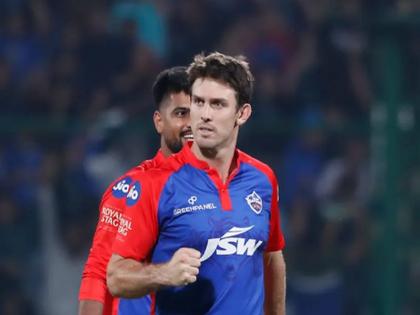 Mitchell Marsh only the 5th to score 50+ and take 4 wkts in an IPL match. | मिचेल मार्शची 'युवराज'च्या स्पेशल क्लबमध्ये एन्ट्री; IPL मध्ये सहा फलंदाजांना जमलाय हा विक्रम