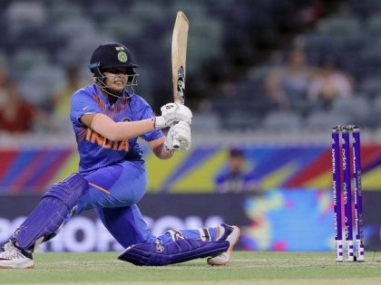 ICC Women's T20 World Cup: India given 143 runs target to Bangladesh | ICC Women's T20 World Cup : भारताचे बांगलादेशपुढे १४३ धावांचे आव्हान