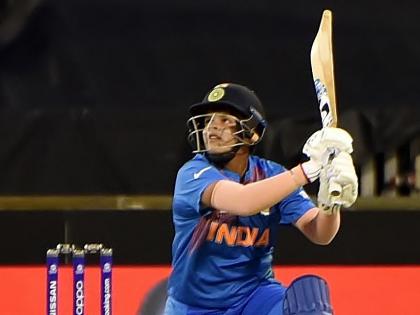 Shefali is second in the ICC T20 rankings | आयसीसी टी-२० रॅंकिंगमध्ये शेफाली दुसऱ्या स्थानी