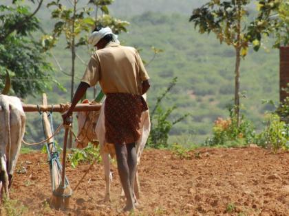 The economic math of the farmers collapsed | शेतकऱ्यांचे आर्थिक गणित कोलमडले