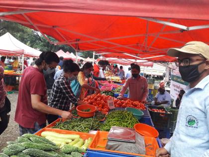 The young story of an MBA farmer with a turnover of Rs 100 crore | शंभर कोटींची उलाढाल करणा-या   एमबीए  शेतक-यांची तरूण गोष्ट