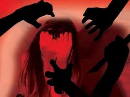 A minor girl sexually assaulted by three men saying that they would take her out for a walk | बाहेर फिरायला नेतो असे सांगत अल्पवयीन मुलीवर तिघांचा अत्याचार