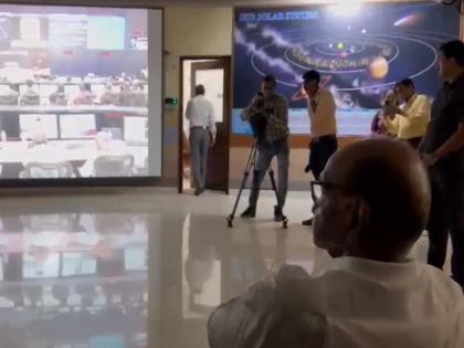 Chandrayaan 3 Landing: Sharad Pawar entered Nehru Planetarium to watch live streaming of Chandrayaan-3 landing | चांद्रयान-३चं लँडिंगचं लाईव्ह स्ट्रिमिंग पाहण्यासाठी शरद पवार नेहरु तारांगणात दाखल