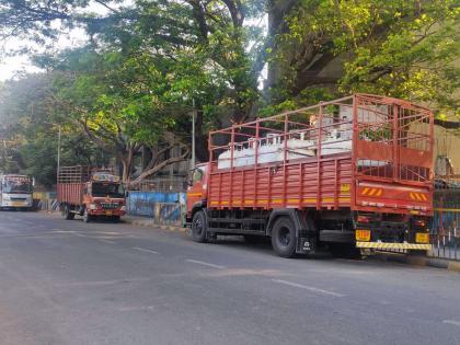 Risk of accidents in Nerul due to gas cylinder vehicles; Fear among citizens | गॅस सिलिंडरच्या वाहनांमुळे नेरूळला अपघाताचा धोका; नागरिकांमध्ये भीती