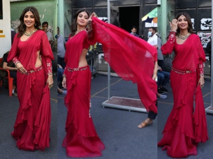 Fans became clean bold after seeing Shilpa Shetty in a red sari | VIDEO : 'मैं आई हूं यूपी बिहार लूटने..!' लाल साडीतील शिल्पा शेट्टीचे लटके झटके पाहून फॅन्स झाले क्लीन बोल्ड
