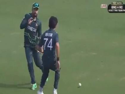  Shikhar Dhawan mocks Pakistan team for poor fielding against Australia in ICC ODI World Cup 2023 practice match | हे कधीच सुधरणार नाहीत...! पाकिस्तानच्या लाजिरवाण्या फिल्डिंगवरून धवनने उडवली खिल्ली