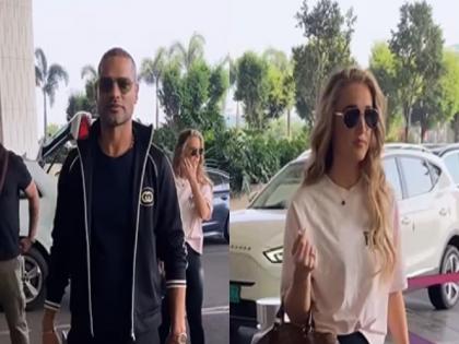 Team India's shikhar dhawan in love with mystery girl, watch here video | टीम इंडियाचा 'गब्बर' मिस्ट्री गर्लच्या प्रेमात? शिखर धवनचा व्हिडीओ व्हायरल!