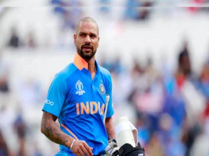 Can’t fall asleep Help Shikhar Dhawan's late night post fans worried  | झोप लागत नाही, मदत करा; शिखर धवनची रात्री उशीरा पोस्ट, चाहते चिंतेत