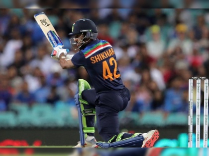 Shikhar Dhawan break Suresh Raina record, score most runs by an Indian left-handed batsman in T20Is | India vs Australia, 2nd T20I : शिखर धवनची 'गब्बर' कामगिरी, मोडला सुरेश रैनाचा विक्रम