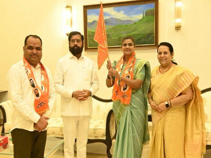 Prof. Shilpa Bodkhe joins Eknath Shinde's Shiv Sena; Allegations made against Uddhav Thackeray group | शिल्पा बोडखेंचा एकनाथ शिंदेंच्या शिवसेनेत प्रवेश; उद्धव ठाकरे गटावर लावले आरोप