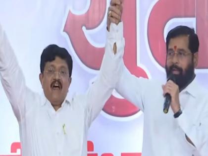 Anandraj Ambedkar supports Eknath Shinde; Shinde Sena-Republican Sena alliance announced | मोठी बातमी! आनंदराज आंबेडकरांची एकनाथ शिंदेंना साथ; शिंदेसेना-रिपब्लिकन सेनेच्या युतीची घोषणा Anandraj Ambedkar supports Eknath Shinde; Shinde Sena-Republican Sena alliance announced | मोठी बातमी! आनंदराज आंबेडकरांची एकनाथ शिंदेंना साथ; शिंदेसेना-रिपब्लिकन सेनेच्या युतीची घोषणा