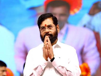 congress hiraman khoskar praised cm eknath shinde | “मुख्यमंत्री देवमाणूस, आमच्या पक्षाकडून उमेदवारी घेणार, अन्यथा...”; काँग्रेस आमदार थेट बोलले