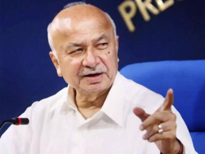 I am a retired senior Congress leader from active politics; Statement by Sushilkumar Shinde | मी सक्रिय राजकारणातून निवृत्त काँग्रेसचे ज्येष्ठ नेते; सुशीलकुमार शिंदे यांची स्पष्टोक्ती