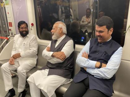 Prime Minister Narendra Modi made a return journey from Gundvali to Mogra by metro. | 'आम्ही नेमकं काय बोलतोय...?'; नरेंद्र मोदींसोबतचा फोटो शेअर करत फडणवीसांनी केलं ट्विट