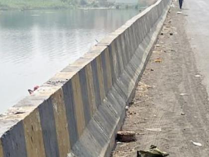 The body of the youth who jumped from Sarola bridge was found, the search operation was going on for the last four days. | Satara: सारोळा पुलावरून उडी मारलेल्या युवकाचा मृतदेह सापडला, गेल्या चार दिवसांपासून सुरू होती शोधमोहीम 