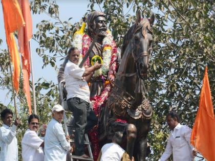 Shiv Jayanti GVKala wavade and political parties also revolted | शिवजयंतीचे जिव्हीकेला वावडे तर राजकीय पक्षांनी सुद्धा फिरवली पाठ 