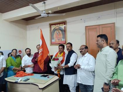 Shiv Sena s Shinde group gets a big blow in Dapoli A staunch supporter of mla Yogesh Kadam joins | दापोलीत शिवसेनेला जोरदार धक्का, आ. योगेश कदमांचे कट्टर समर्थक ठाकरे गटात