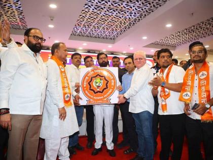Shinde Sena's entry into the energy sector, establishment of the State Electricity Employees' Union; Symbol unveiled by the Deputy Chief Minister eknath shinde | शिंदे सेनेची ऊर्जा क्षेत्रात एन्ट्री, राज्य विद्युत कर्मचारी सेनेची स्थापना; उपमुख्यमंत्र्यांच्या हस्ते चिन्हाचे अनावरण Shinde Sena's entry into the energy sector, establishment of the State Electricity Employees' Union; Symbol unveiled by the Deputy Chief Minister eknath shinde | शिंदे सेनेची ऊर्जा क्षेत्रात एन्ट्री, राज्य विद्युत कर्मचारी सेनेची स्थापना; उपमुख्यमंत्र्यांच्या हस्ते चिन्हाचे अनावरण