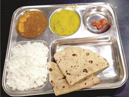 'Free' Shivbhojan Thali started by Mahavikas Aghadi government closed; Now you have to pay 10 rupees | शिवभोजन थाळी इथून पुढंही मोफतच मिळणार; शासन निर्णयात बदल नाही