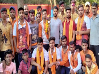 Shiv devotees crowd at Panhalgad to carry Shiv Jyot for Shiv Jayanti | kolhapur: शिवज्योत नेण्यासाठी पन्हाळगडावर शिवभक्तांची गर्दी 