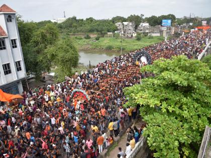 Flood of faith, but the administration is far away! | श्रद्धेचा पूर, प्रशासन मात्र दूर!