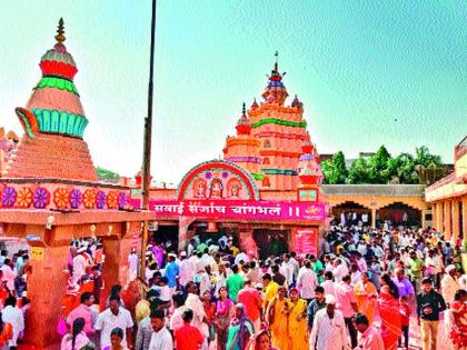 Thousands of devotees in the Veer temple | शनिदर्शनासाठी वीरमध्ये हजारो भाविक