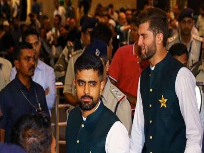 Shoaib Akhtar is happy to see Pakistan team come to India for ICC Odi World Cup 2023 and welcome them in Hyderabad  | "हेच आपण गमावत चाललोय", पाकिस्तानी संघाचं भारतातील स्वागत पाहून शोएब अख्तर भारावला