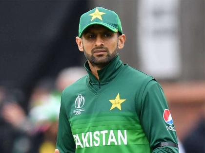 Shoaib Malik: In cricket parlance, I am an old man in my forties; But my fitness is like that of a 25 year old | क्रिकेटच्या भाषेत मी चाळिशीतला म्हातारा; पण माझा फिटनेस २५ वर्षांच्या तरुणासारखा