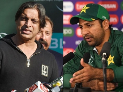 India vs Pakistan, ICC World Cup 2019 : Shoaib Akhtar slams ‘brainless’ captain Sarfaraz Ahmed as India thump Pakistan in World Cup | India vs Pakistan : सर्फराज अहमद 'बिनडोक' कर्णधार; पराभवानंतर शोएब अख्तर संतापला