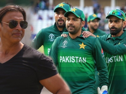 ICC World Cup 2019 : Pakistan team out of semi contention because? Shoaib Akhtar give answer | ICC World Cup 2019 : अख्तरने यांच्यावर फोडले पाकिस्तानच्या स्पर्धेबाहेर होण्याचे खापर!