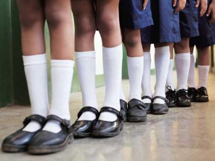 wearing the another canvas shoes dastur school not allowed student | दुसरे कॅनव्हासचे शुज घातल्याने 'दस्तुर स्कुल'ने मुलांना पाठविले घरी, पुण्यातील धक्कादायक प्रकार