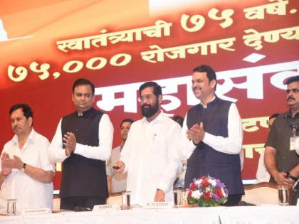 Appointment letters to one thousand electrical assistants; Distribution by Eknath Shinde And Devendra Fadnavis | एक हजार विद्युत सहायकांना नियुक्तिपत्रे; मुख्यमंत्री-उपमुख्यमंत्री यांच्या हस्ते वितरण