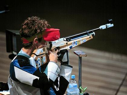 Shooting team fails to reach medal round | पदकफेरी गाठण्यात नेमबाजी संघ अपयशी; नेमबाजी विश्वचषक स्पर्धा Shooting team fails to reach medal round | पदकफेरी गाठण्यात नेमबाजी संघ अपयशी; नेमबाजी विश्वचषक स्पर्धा