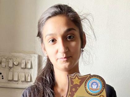 indore missing shraddha tiwari marries electrician after boyfriend ditches her | भलताच ट्विस्ट! ७ दिवस बेपत्ता असलेली श्रद्धा सापडली, बॉयफ्रेंड भेटला नाही म्हणून मित्राशी लग्न indore missing shraddha tiwari marries electrician after boyfriend ditches her | भलताच ट्विस्ट! ७ दिवस बेपत्ता असलेली श्रद्धा सापडली, बॉयफ्रेंड भेटला नाही म्हणून मित्राशी लग्न