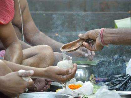 Shradh tradition in various countries | देश-विदेशात असे करतात पितरांचे स्मरण