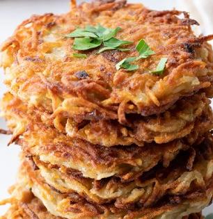 Shravan Special : सोमवारच्या उपासाला करा बटाट्याचा झटपट पदार्थ, बटाट्याचे कुरकुरीत पॅनकेक