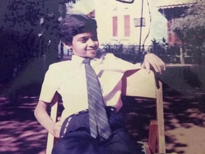 Shreyas talpade childhood picture | या मुलाने मराठीसोबतच गाजवलीय बॉलिवूड इंडस्ट्री, ओळखा पाहू कोण आहे हा?
