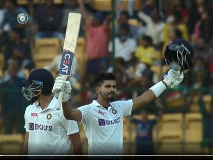 IND vs SL, 2nd Test Live Updates: Shreyas Iyer's 92 powers India to a total of 252 in the first innings. | IND vs SL, 2nd Test Live Updates : टीम इंडियाची परिस्थिती 'गंभीर', पण श्रेयस अय्यर उभा राहिला 'खंबीर'; ९२ धावांच्या खेळीनं सावरले