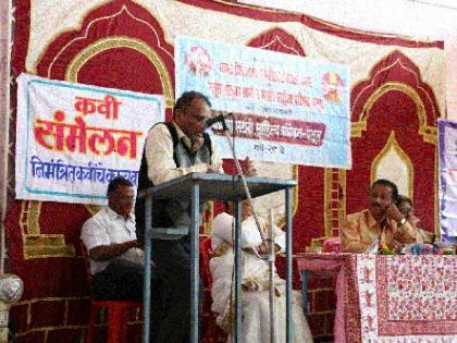  Become a person leaving the narrowed concept of caste: Shreepal Sabnis-Palas at the 29th Grameen Literature Conference | जातीच्या संकुचित धारणा सोडून माणूस बना : श्रीपाल सबनीस -पलूस येथे २९ वे ग्रामीण साहित्य संमेलन उत्साहात