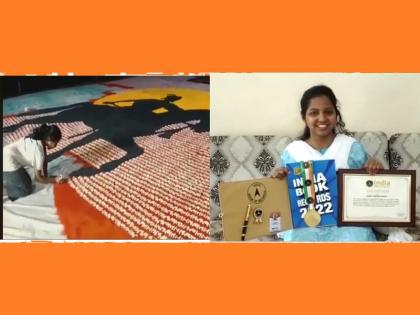 Unique initiative of a young woman from Pune; Shivchhatrapati's beautiful rangoli, 'Janta Raja' written 1 lakh times in Modi script | पुण्यातील युवतीने साकारली शिवछत्रपतींची नयनरम्य रांगोळी; मोडी लिपीतून १ लाख वेळा ‘जाणता राजा’ लिहिलं