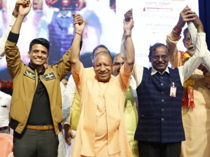 Chief Minister Yogi Adityanath announced a scholarship in the name of Group Captain Shubhanshu Shukla | मुख्यमंत्री योगी आदित्यनाथ यांनी ग्रुप कॅप्टन शुभांशू शुक्ला यांच्या नावाने केली शिष्यवृत्तीची घोषणा Chief Minister Yogi Adityanath announced a scholarship in the name of Group Captain Shubhanshu Shukla | मुख्यमंत्री योगी आदित्यनाथ यांनी ग्रुप कॅप्टन शुभांशू शुक्ला यांच्या नावाने केली शिष्यवृत्तीची घोषणा