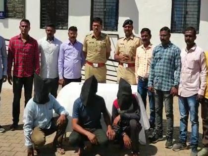 Accused arrested in Dhule for killing beggars by crushing their faces with stones | अनोळखी भिक्षेकरूच्या निर्घृण हत्येचा अखेर उलगडा; एक माहीती ठरली पुरेशी अन् फुटलं बिंग