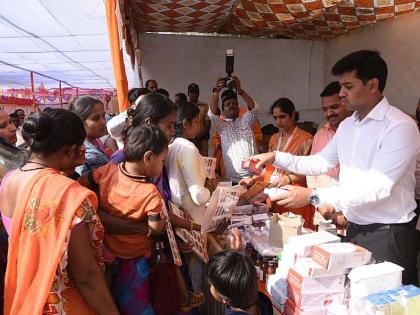 Shiv Sena Medical Class Healthcare, 2250 patients get benefits in ulhasnagar | शिवसेना वैद्यकीय कक्षाचं आरोग्यशिबीर, 2250 रुग्णांना मिळाला लाभ 