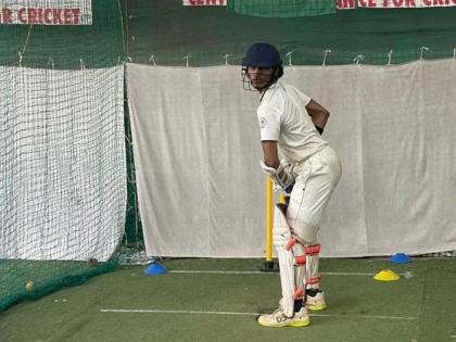 Mumbai cricketer Siddarth Mohite creates world record for batting longest hours over 72 Hours at nets soon to enter in Guinness Book of World records | Mumbai Cricketer Siddharth Mohite : मुंबईच्या १९ वर्षीय सिद्धार्थ मोहितेच्या कामगिरीची Guinness Book of World records मध्ये होणार नोंद! सर्वाधिक ७२ तासांपेक्षा जास्त कालावधीसाठी फलंदाजी करण्याचा केला विक्रम