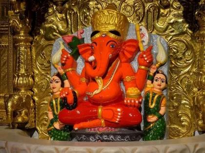 Sree Siddhivinayaka's Donation offered 35 kg of gold | श्रीसिद्धिविनायकाच्या चरणी भाविकाकडून तब्बल 35 किलो सोने अर्पण