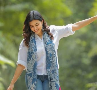 Womens Day 2026: वय वाढलं पण 'मॅच्युरिटी' आली का? महिला दिनानिमित्त स्वतःची प्रगल्भता तपासणारे ७ निकष!