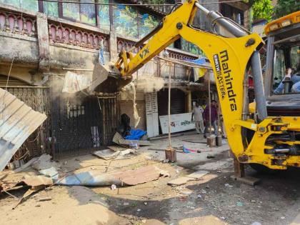 KDMC Municipal Corporation eviction action on 200 encroachments | KDMC महापालिकेकडून २०० अतिक्रमणावर निष्कासनाची धडक कारवाई